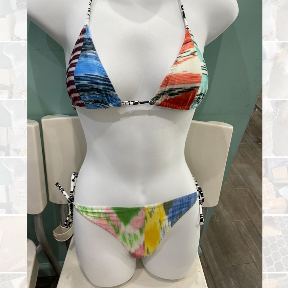 Missoni Bikini - Picture 1 of 4